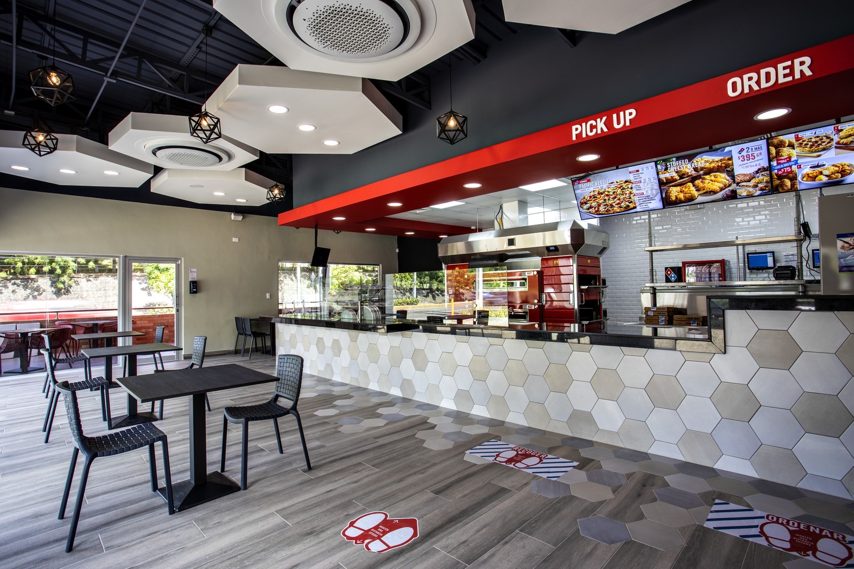 Domino’s Pizza abre nueva sucursal en Santiago Al Paso de los Famosos Domino’s Pizza abre nueva sucursal en Santiago Al Paso de los Famosos