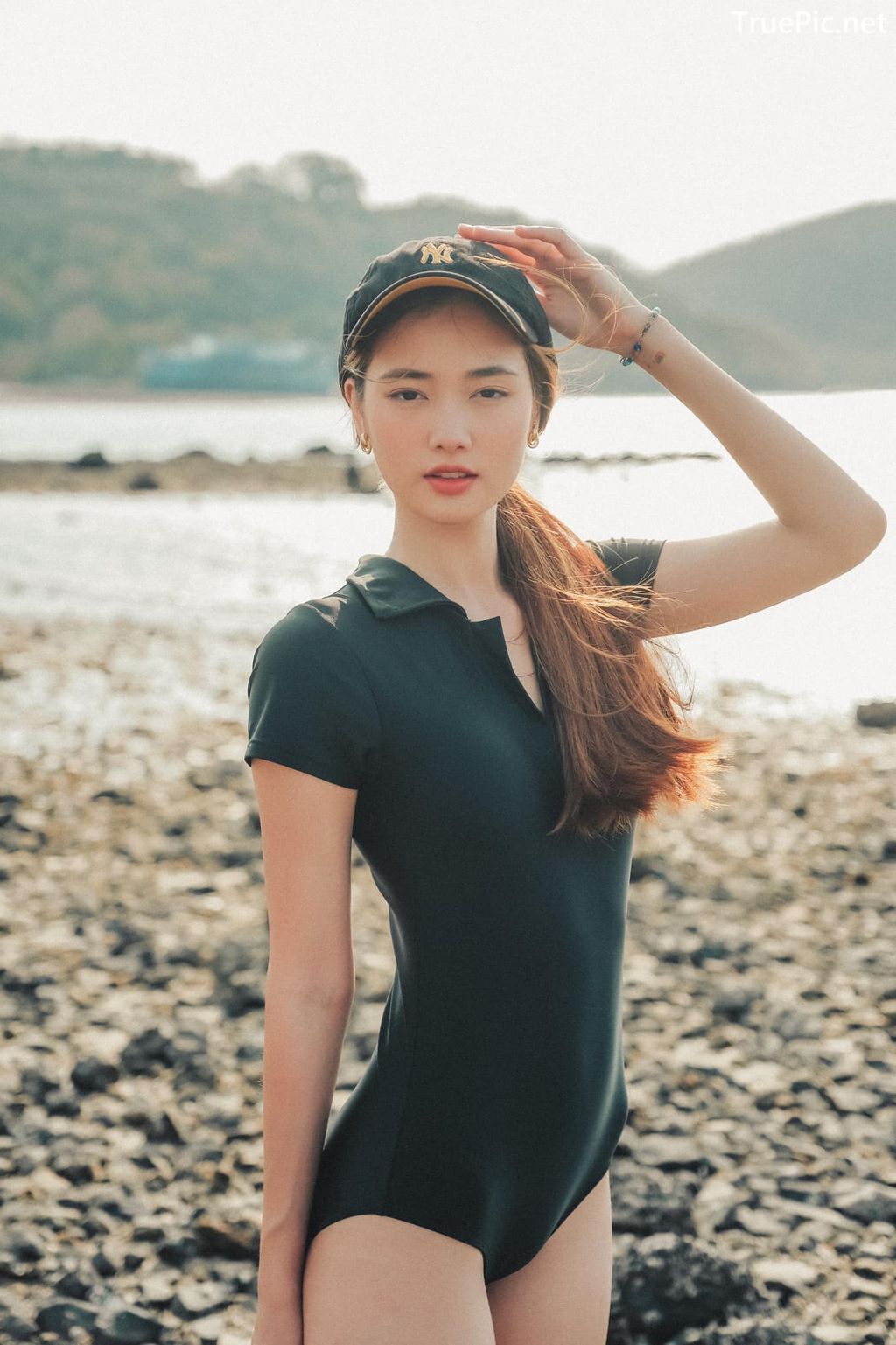 Image-Miss-Teen-Thailand-Kanyarat-Ruangrung-Black-Swimsuit-TruePic.net- Picture-14