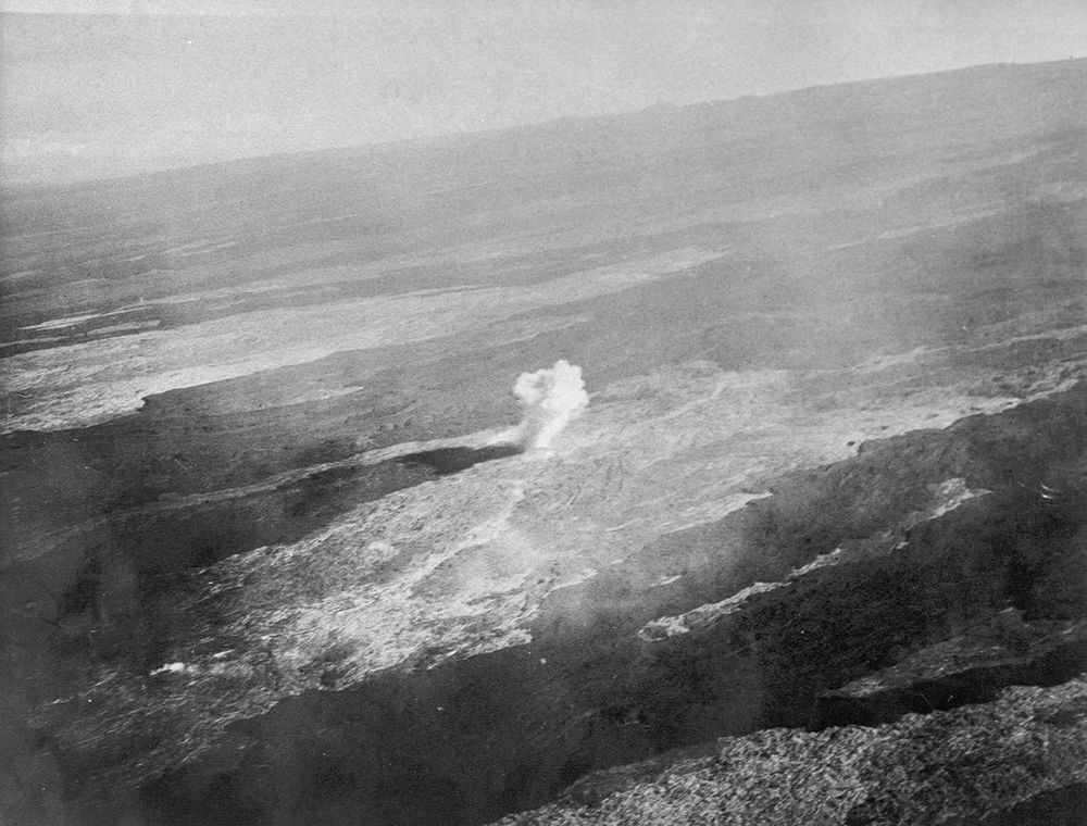 bombing of the 1935 Mauna Loa eruption