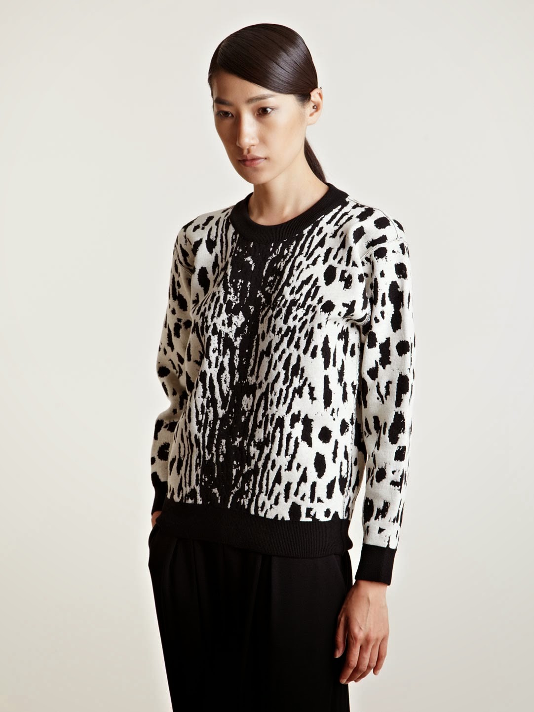 TeeWhy-Hive: Helen Lasichanh In Lanvin Leopard Print Sweater and ...