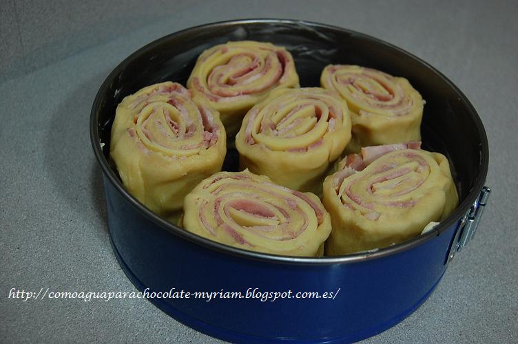 COMO AGUA PARA CHOCOLATE PAN DE BRIOCHE RELLENO DE BEICON,JAMÓN Y QUESO