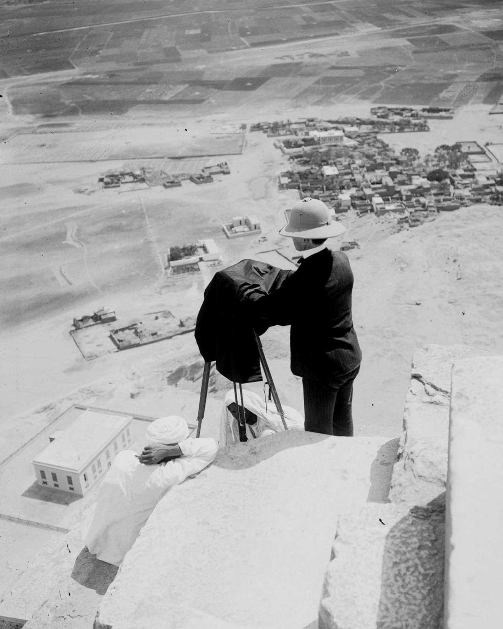 early tourist pyramids ancient Egypt