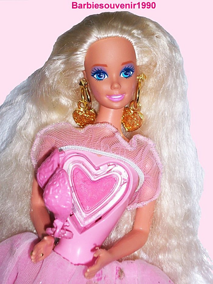 barbiesouvenir1990: Barbie locket surprise