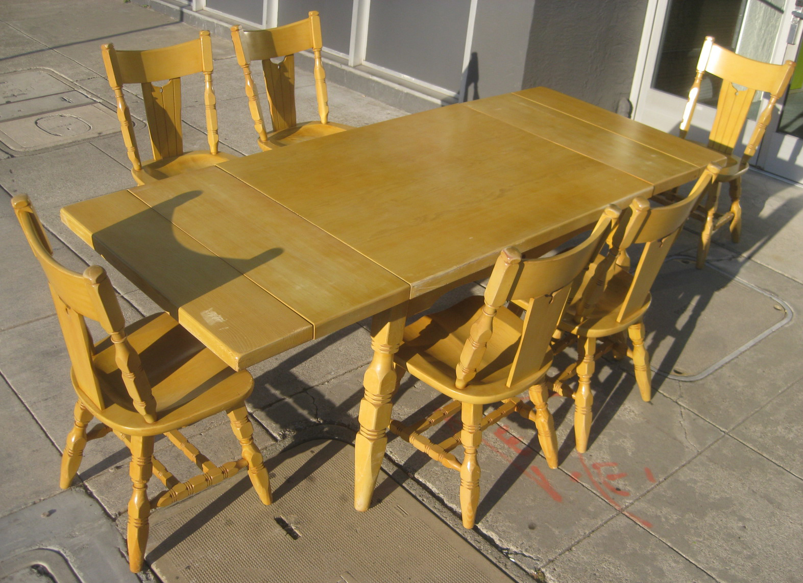 monterey kitchen table and chair