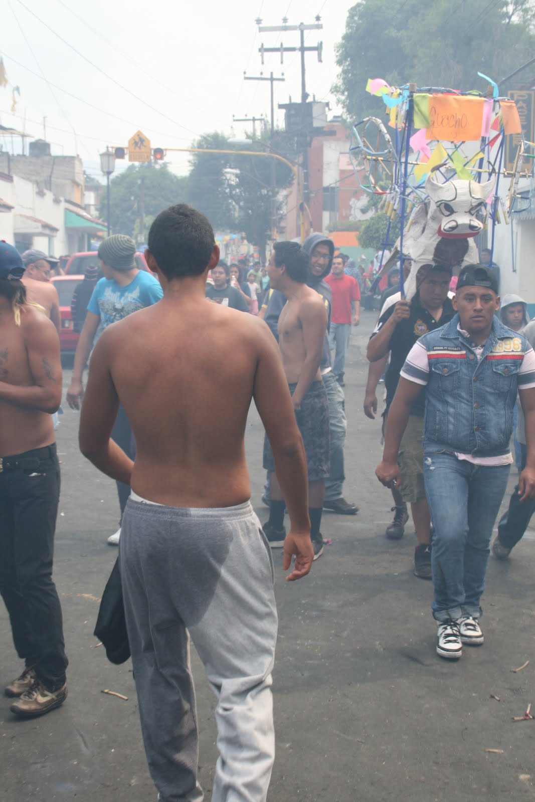 Imágenes masculinas en las calles de México.: Sensacionales chacales ...