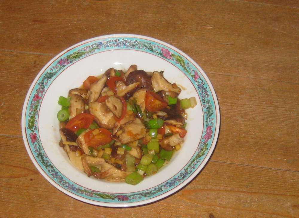 Barbaras Spielwiese: Gebratene Shiitake-Pilze mit Tomaten