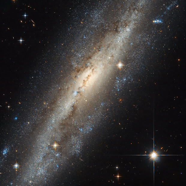 Barred Spiral Galaxy NGC 7640