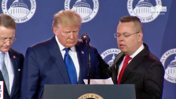 Berkat dan Doa Pastor Brunson untuk Presiden Trump