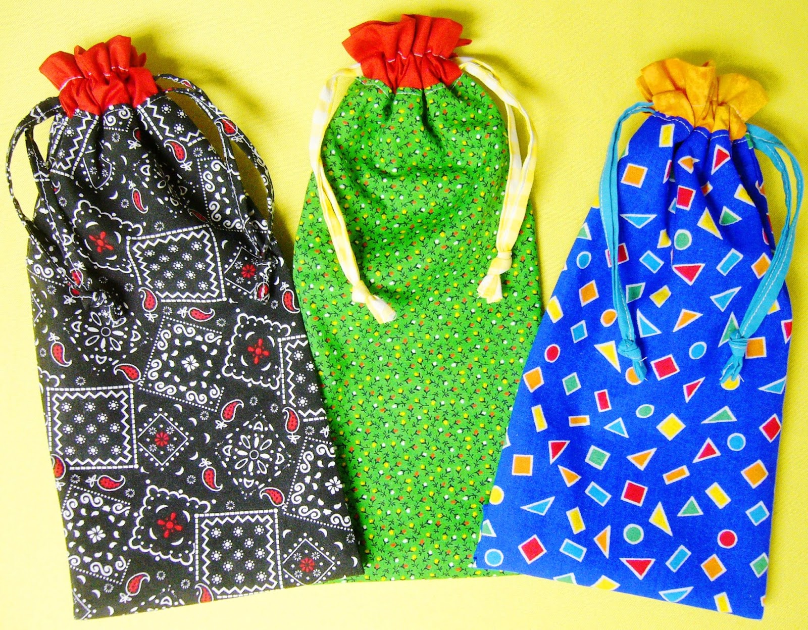 Simply Shoe Boxes Simple Lined Drawstring Bag Pattern and Tutorial