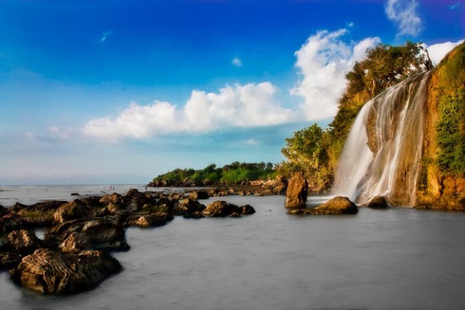 Uniknya Lokasi Air Terjun Toroan Sampang Madura, Spot Wisata Air Terjun Di Samping Pantai