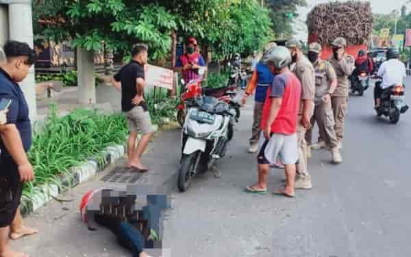 Pengendara Motor di Kota Kediri Meninggal, Tabrak Trotoar