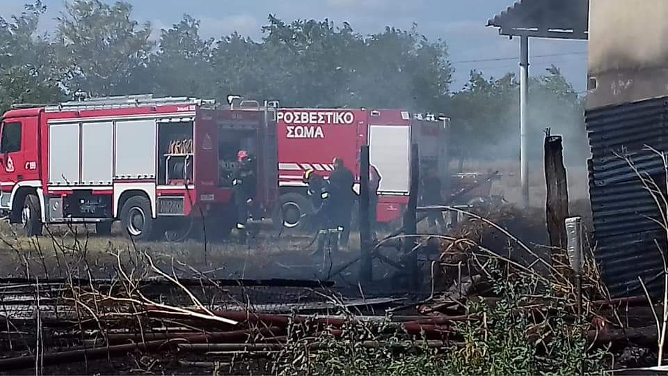 Ξάνθη: Φωτιά σε αγρόκτημα δίπλα σε κτηνοτροφική μονάδα στον Πολύσιτο - ΦΩΤΟ