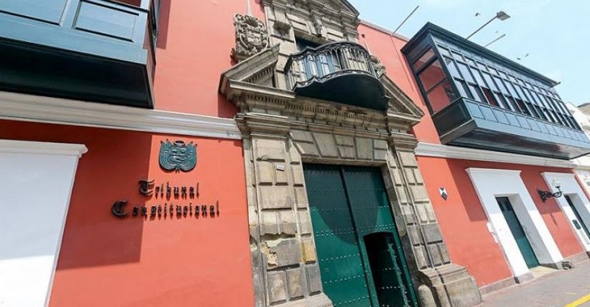 Hijos podrán elegir el orden de prelación en los apellidos de la madre y del padre, según sentencia del Tribunal Constitucional Hijos podrán elegir el orden de prelación en los apellidos de la madre y del padre, según sentencia del Tribunal Constitucional