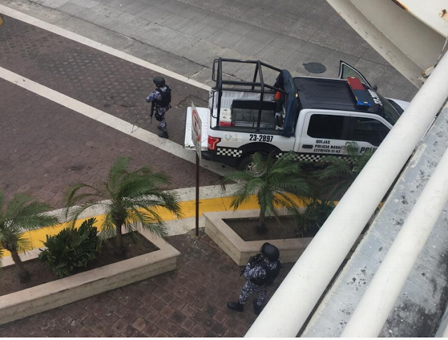 Se registra intenso operativo policiaco en Plaza Américas en Boca del Río, Veracruz. Noticias en tiempo real
