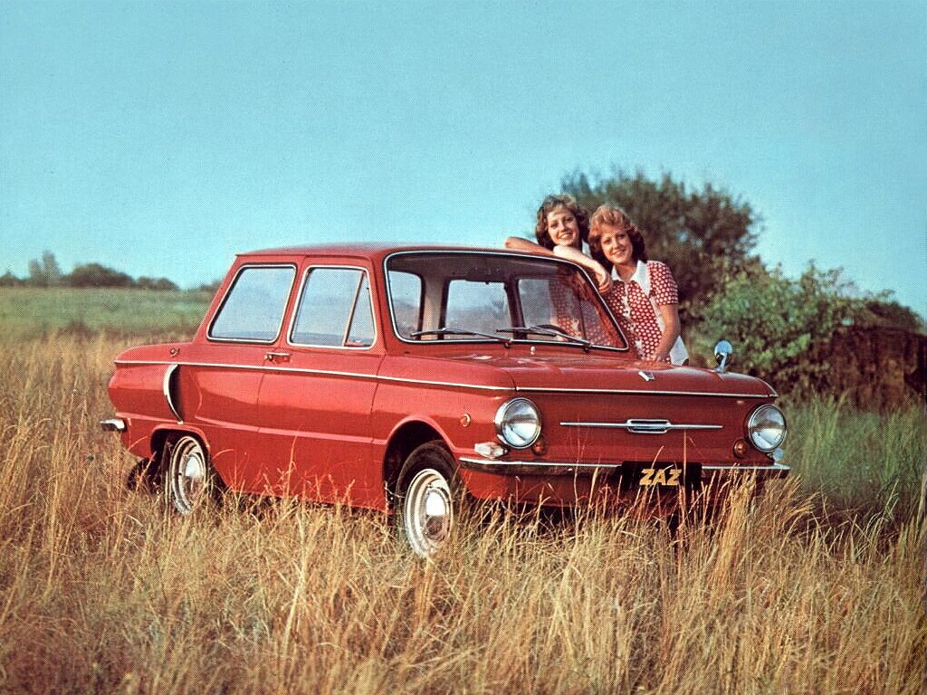 Trekken Namaak behang Vintage advertising posters of Soviet cars from the past, 1970s-1980s -  Rare Historical Photos