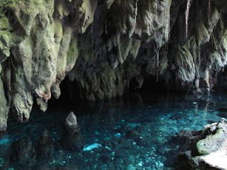 10 Kolam renang alami dalam gua di Indonesia gua hawang