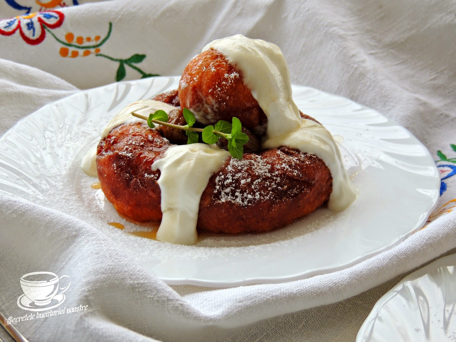 PAPANASI CU SMANTANA SI DULCEATA