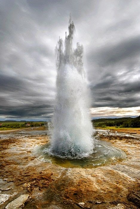 Iceland Geyser  10 Most Beautiful Island Countries in the World