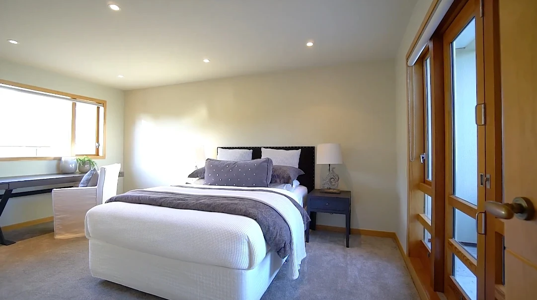 35 Interior Design Photos vs.  104 Kauri Point Rd, Laingholm, Auckland Luxury Home Tour