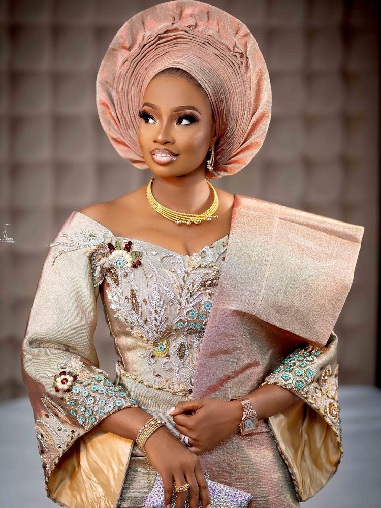 Best Gele and makeup styles for a Nigerian Bride