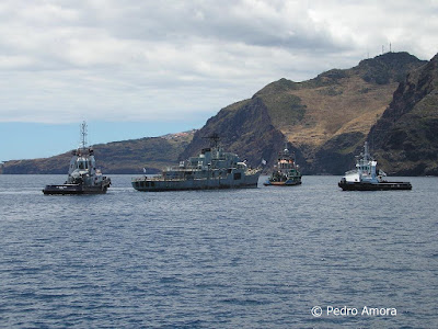 Corveta Afonso Cerqueira atracando no Caniçal