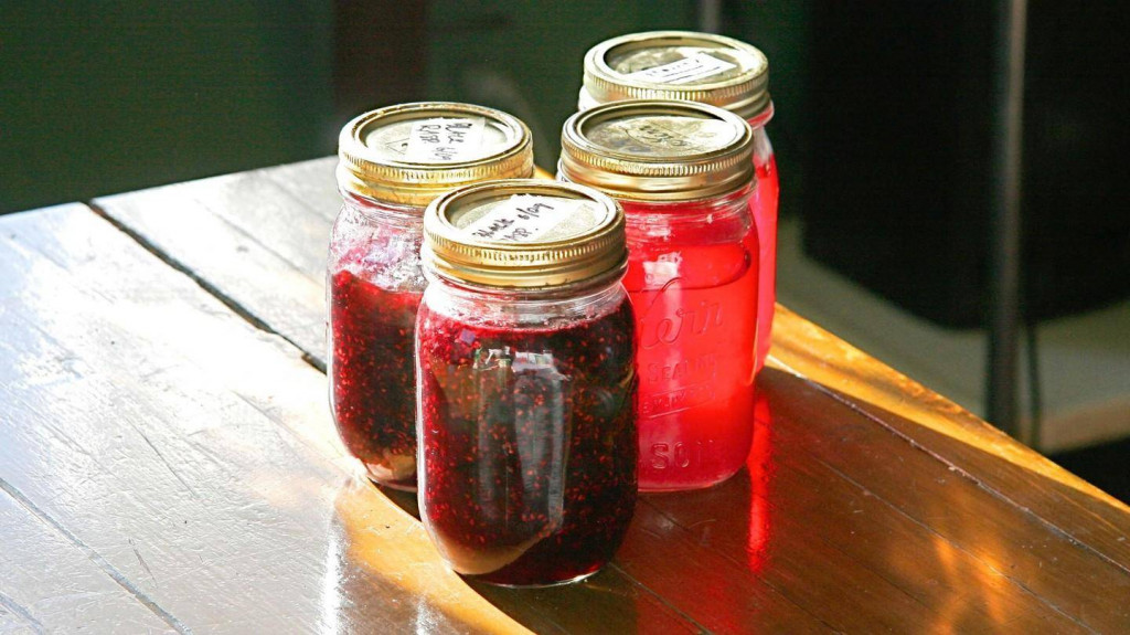 Manufacturing of homemade jam