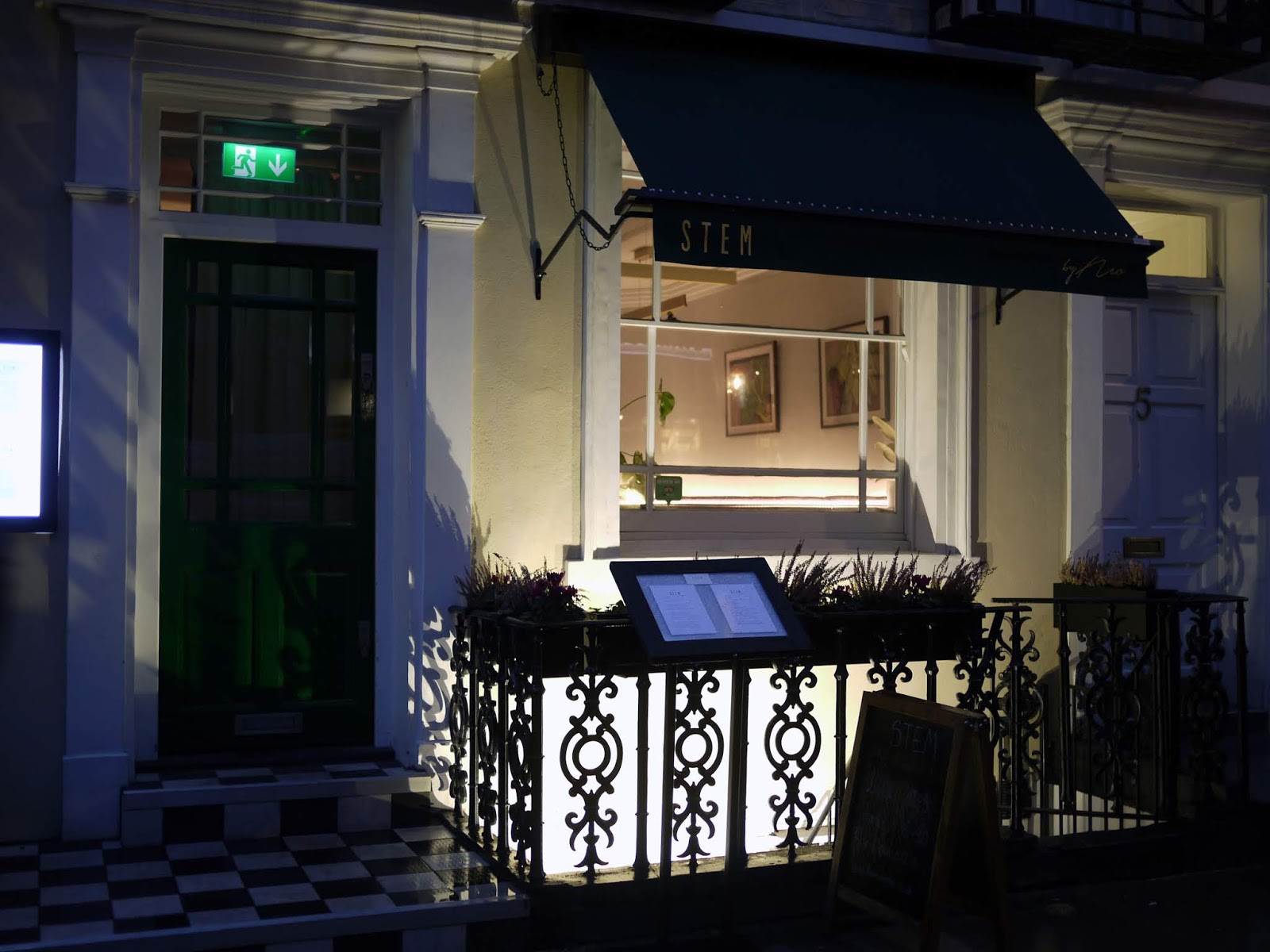 Cheese and Biscuits Stem, Mayfair