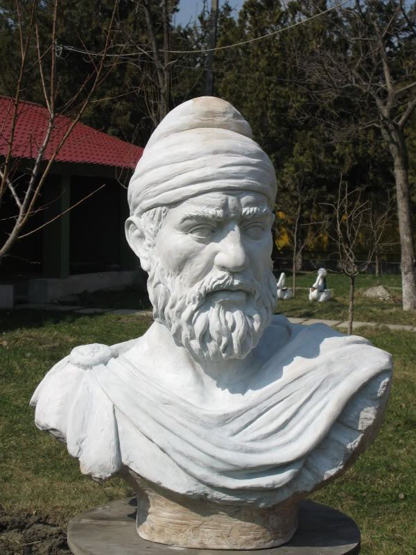 скульптура децебала. армия царя пирра эпирского. фалькс даков. дако римские войны. дакийские войны: война домициана.