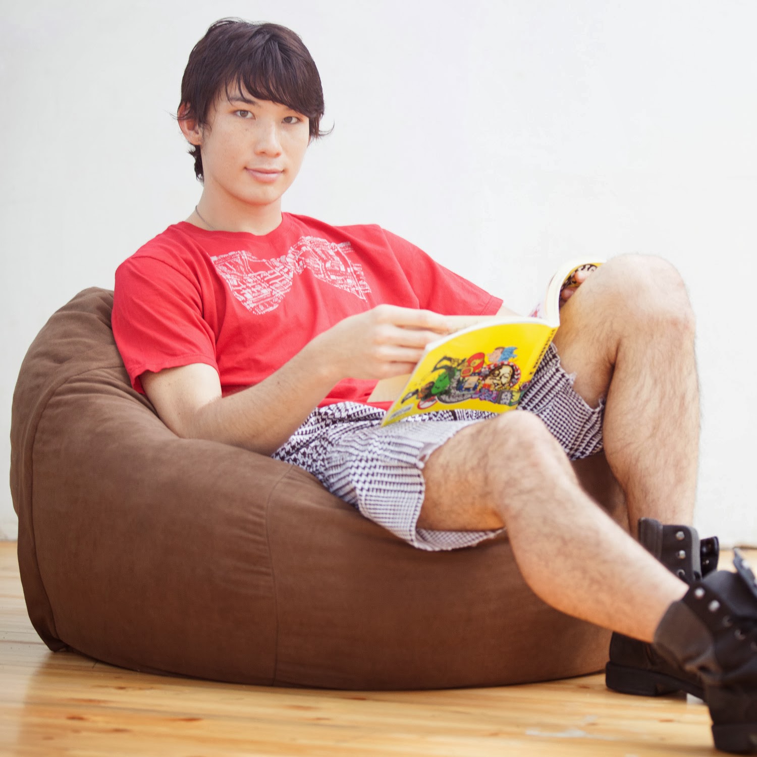 Comfy Bean Bag Chairs Modern Bean Bag Chairs vs. Classic Bean Bag Chairs