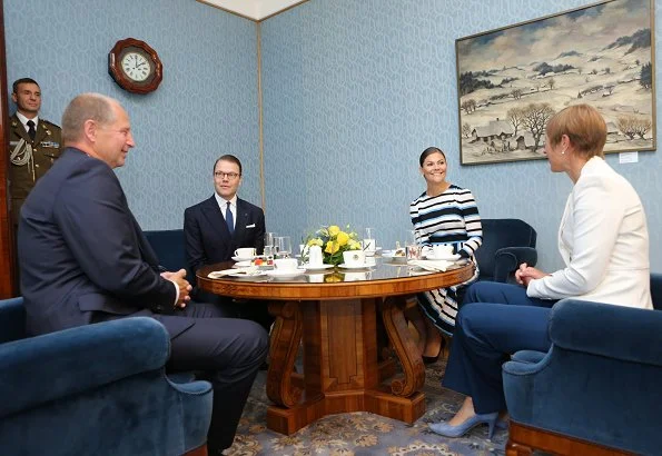 Crown Princess Victoria wore Dolce and Gabbana 3/4 length dress, Gianvito Rossi suede pumps and she carried Valentino Small chain shoulder bag