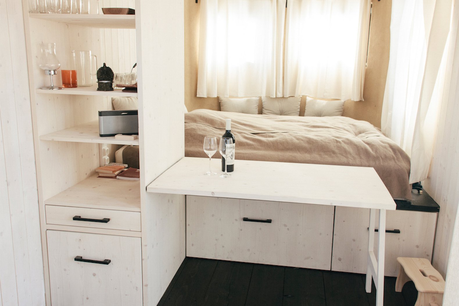 Live Off-Grid & Travel In This Beautiful Tiny Home Caravan - Take A Look Inside!