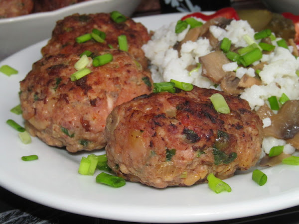 "Уштипцы" - сербские котлеты