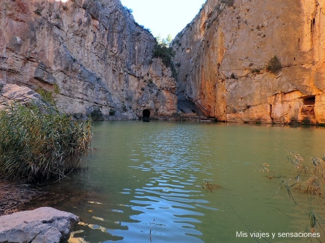 El azul Chulilla, una excursión el cañón del Turia - viajes y sensaciones