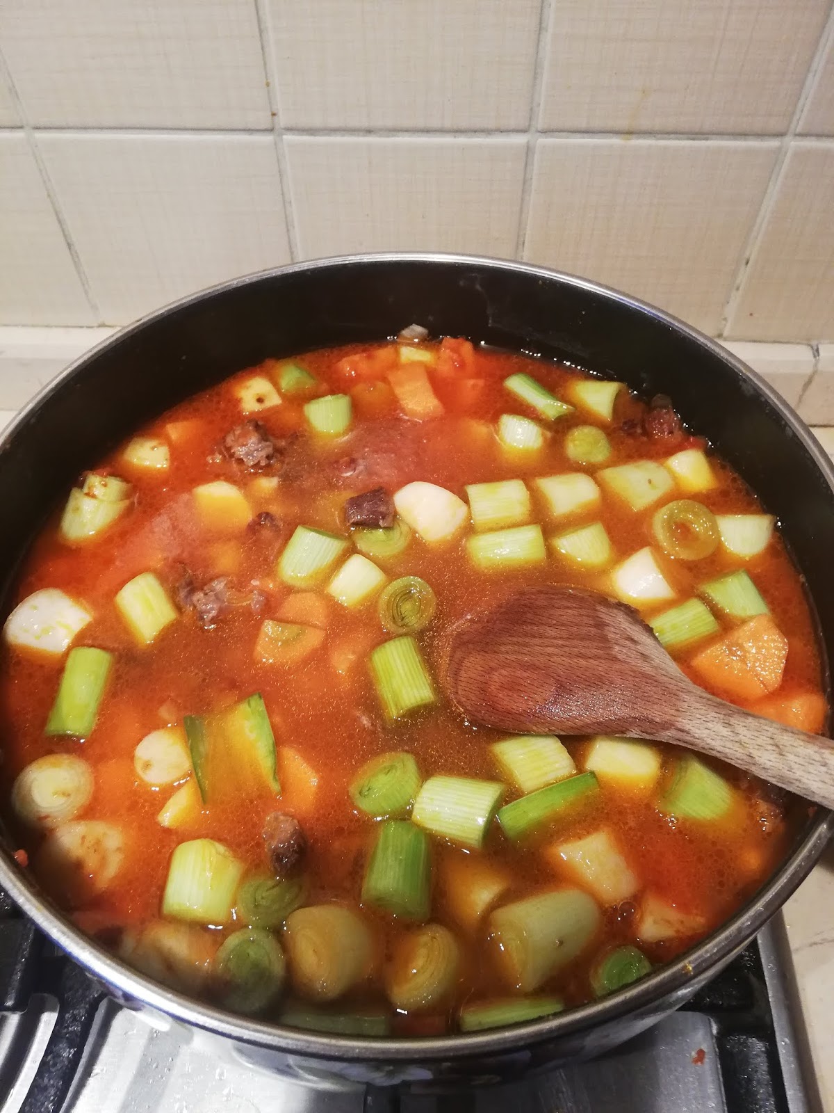 Etli Pırasa Yemeği Tarifi