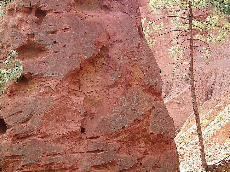 Les Ocres .... Roussillon en Provence