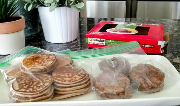 package leftovers to store in fridge