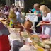Ни лопат, ни озверевших пенсионеров, втыкающих в друг друга вилки, — Сравните праздник на Львовщине с вакханалиями, творящимися в России ВИДЕО