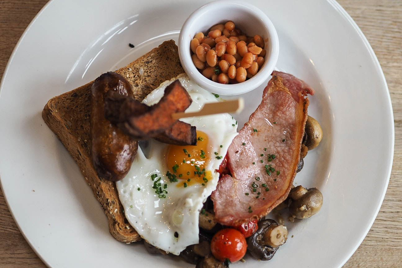 Three Delicious Places to Eat on the Isle of Wight - Charlie, Distracted
