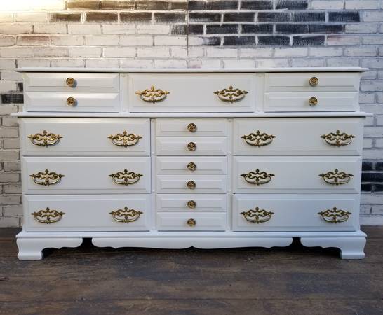 Cottage Vintage White Collection, Antique White Shabby Chic Dressers