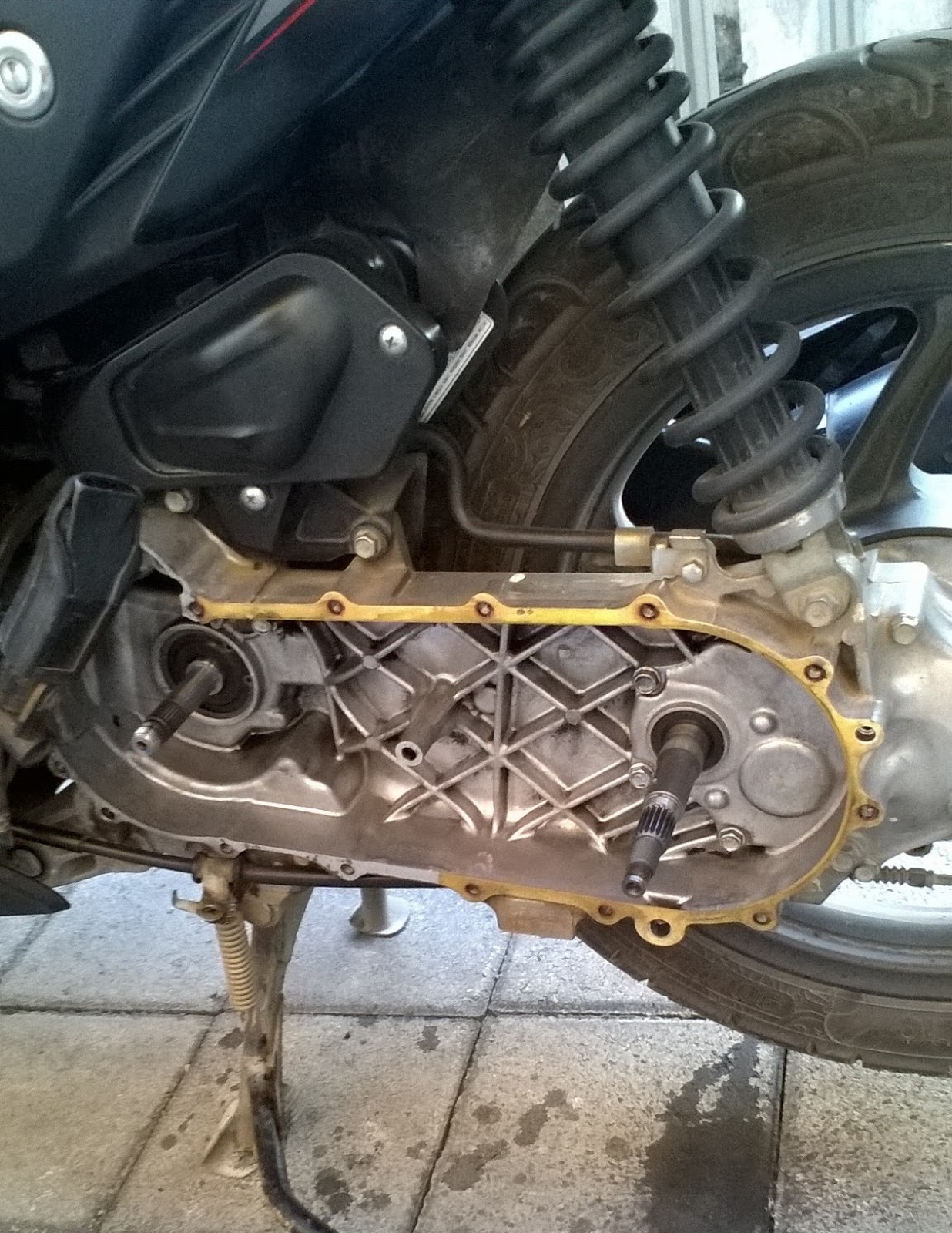 catatan saya SERVICE CVT VARIO 110/VARIO KARBU