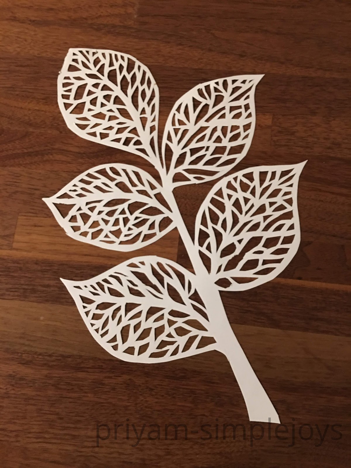 SimpleJoys Paper Cut Leaf