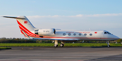 tourkiko_kuvernitiko_aeroskafos_santorini.png