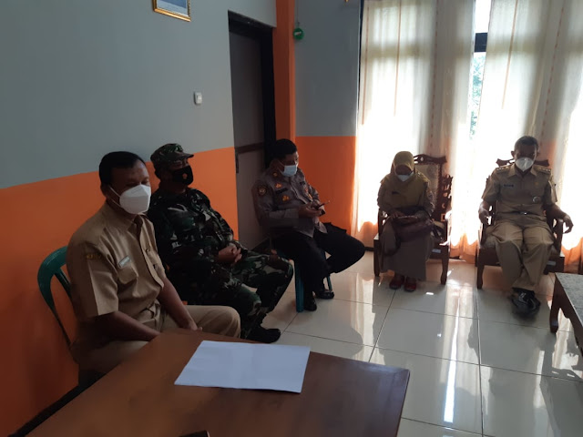 Babinsa bersama Muspika Sukodono Sosialisasikan Larangan Gelar Hajatan Pada Saat PPKM Darurat