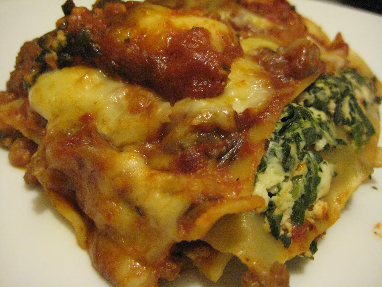 Bookcook: BEEF, SPINACH, AND MUSHROOM LASAGNA