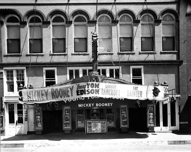 Heroes, Heroines, and History The Pollard Theater Bringing the arts to Historic Guthrie, Oklahoma