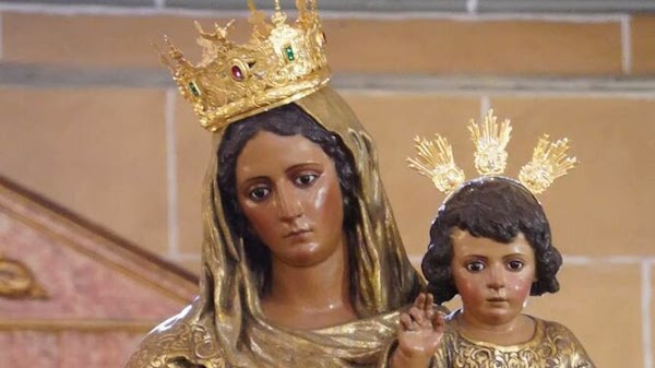 La Virgen de la Granada procesiona por primera vez por las calles de Moguer La Virgen de la Granada procesiona por primera vez por las calles de Moguer