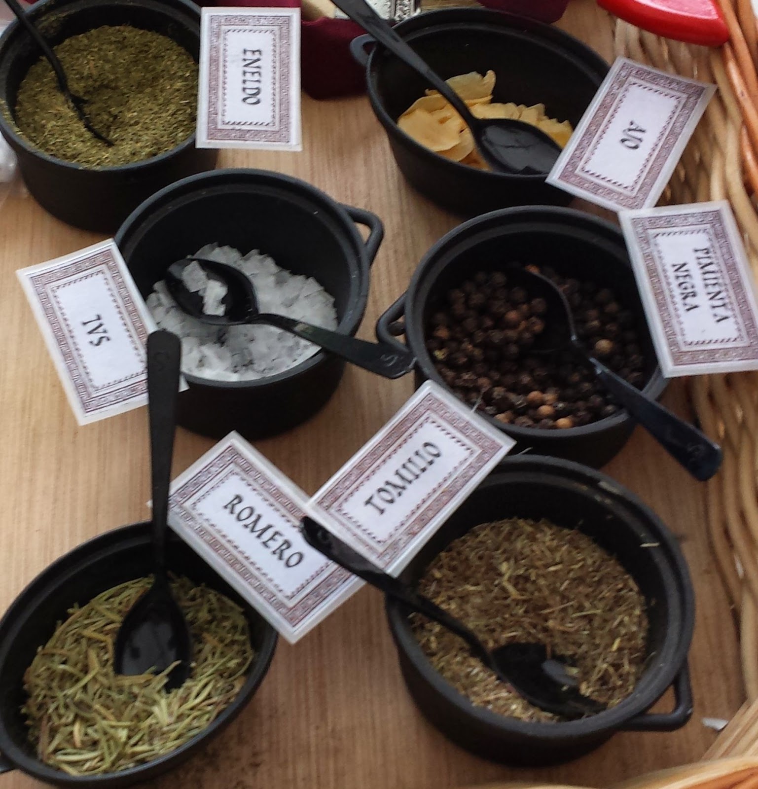 ABEMVS INCENA DEL SILFIO A LA ASAFÉTIDA CONDIMENTOS CON HISTORIA