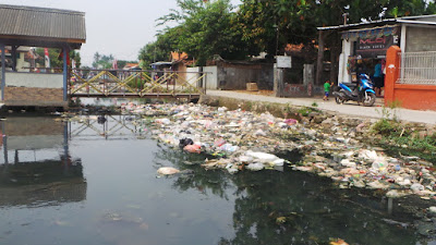 Desa Kampung Melayu Barat: "Sampah Bisa Menjadi Ancaman Bencana, Bisa Juga Menjadi Berkah"