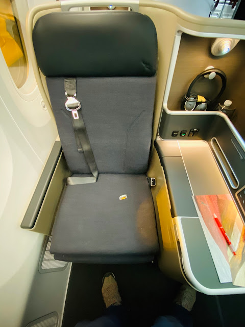 Review: Qantas QF49 Business Class Boeing 787-9 Drameliner Melbourne (MEL) to San Francisco (SFO)