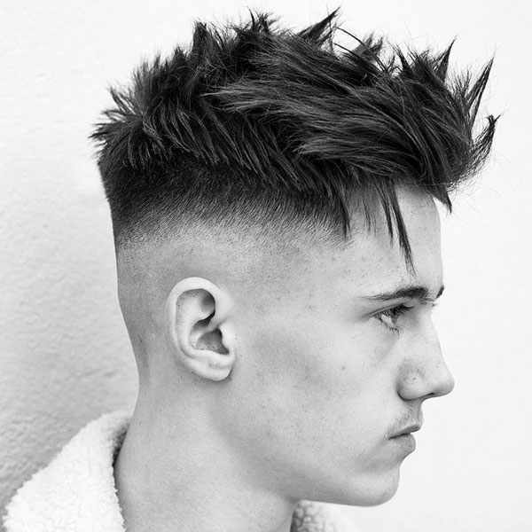 Model High Skin + Messy Spiky